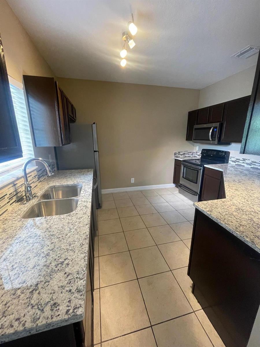 1161 Colonial Palms Way, West Palm Beach FL 33406 photo 2