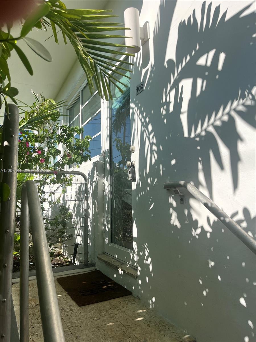 3917 N Meridian Ave # 102, Miami Beach FL 33140 photo 4