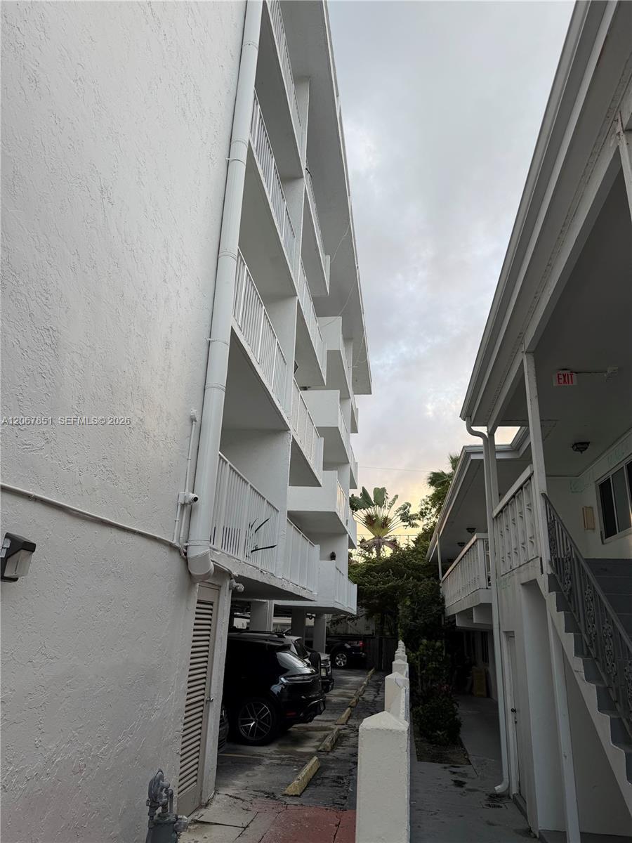 910 Michigan Ave # 405, Miami Beach FL 33139 photo 4