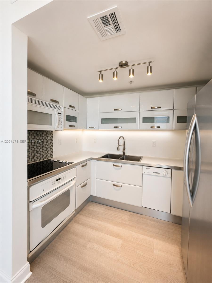 6580 Indian Creek Dr # 410, Miami Beach FL 33141 photo 3