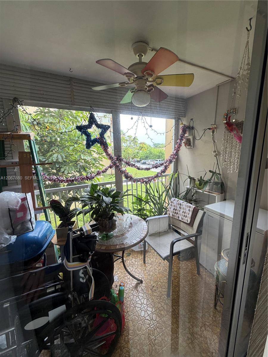 952 NE 199th St # 2N, Miami FL 33179 photo 3