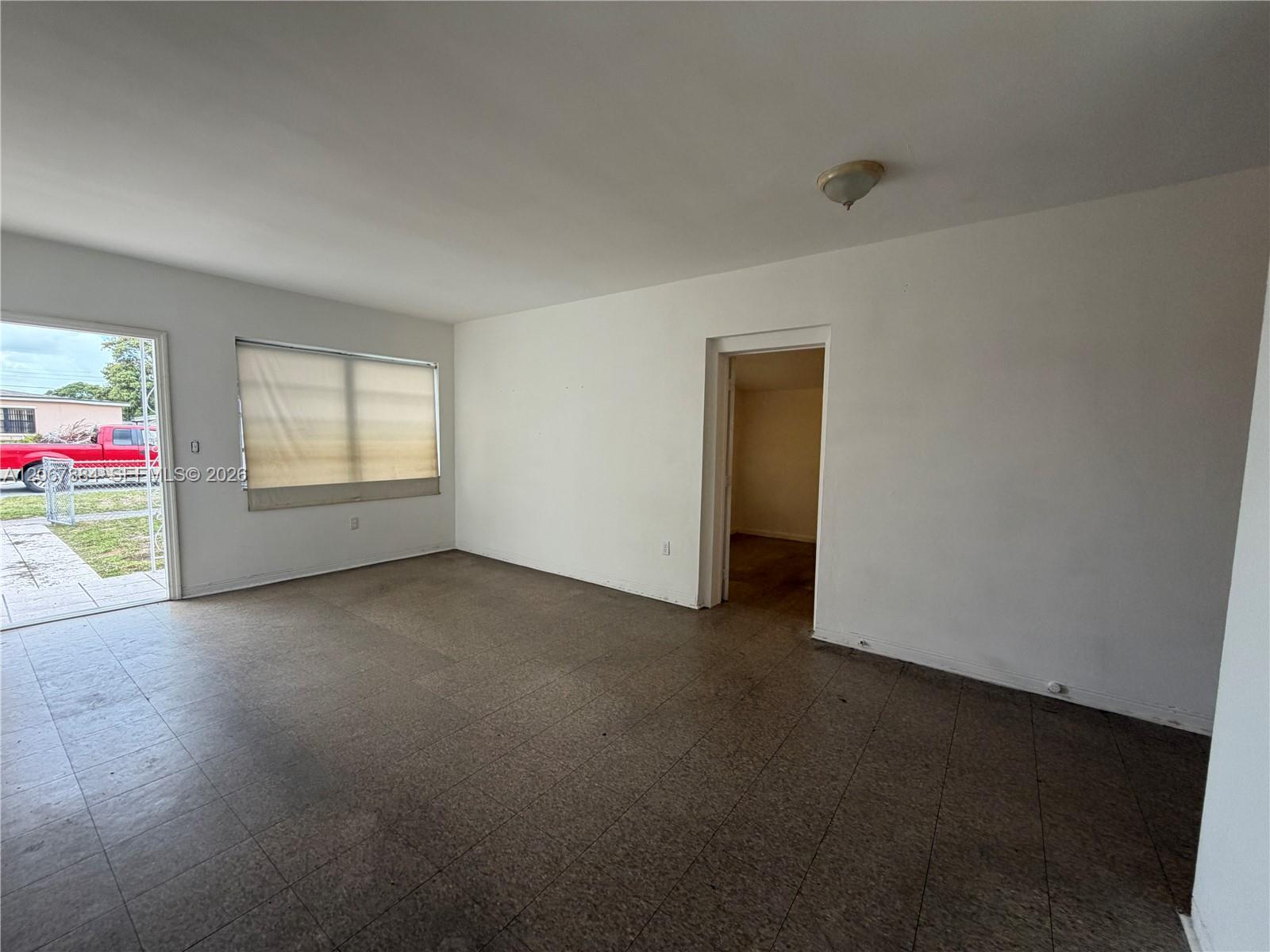 733 W 35th St, Hialeah FL 33012 photo 5
