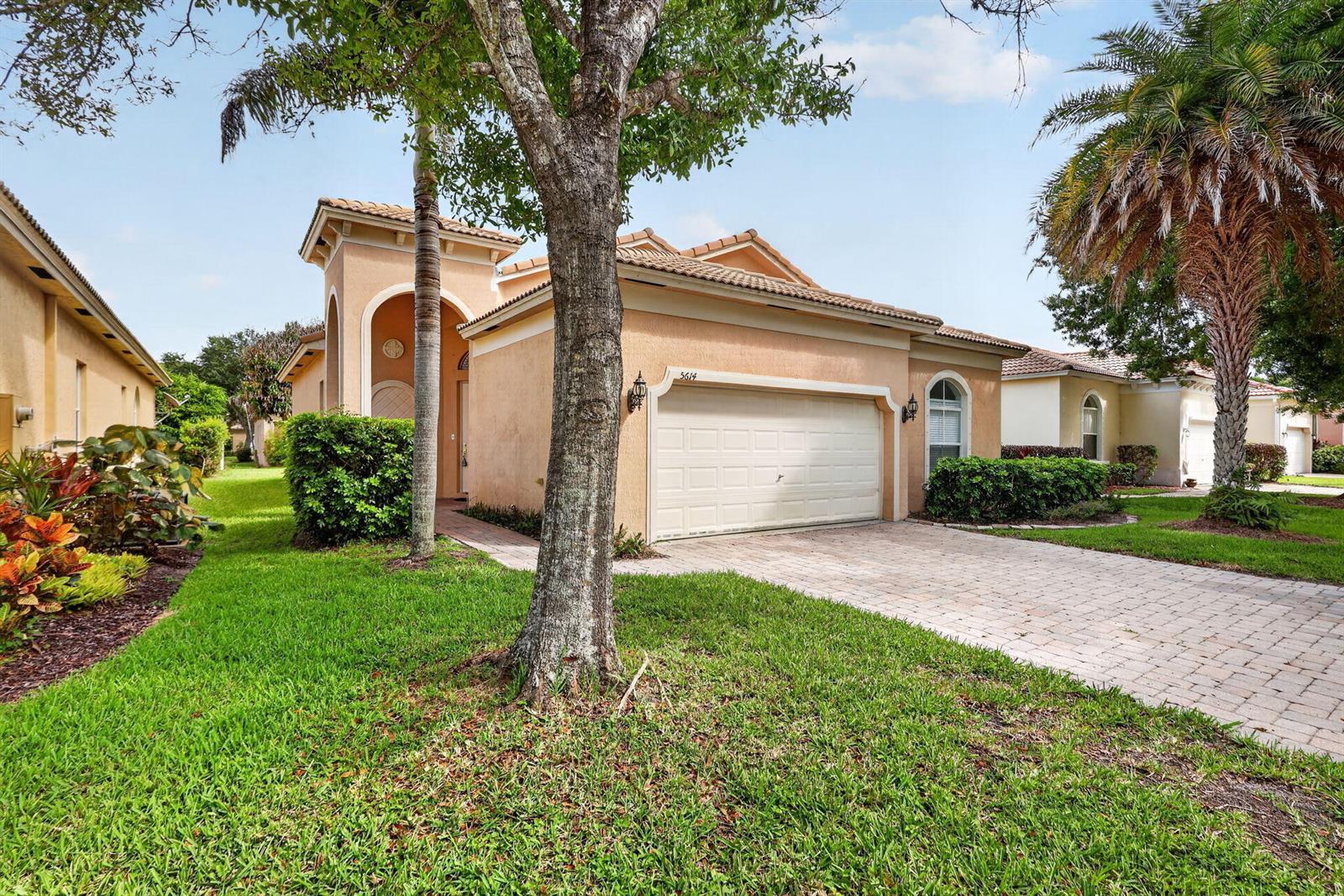 5614 SUNBERRY Circle, Fort Pierce FL 34951 photo 2