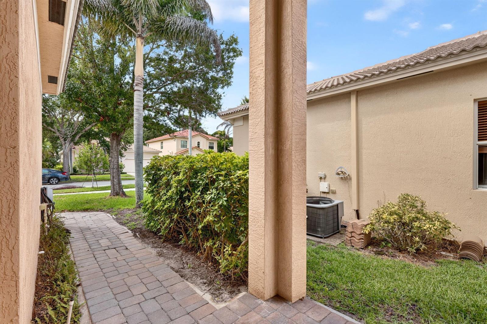 5614 SUNBERRY Circle, Fort Pierce FL 34951 photo 5