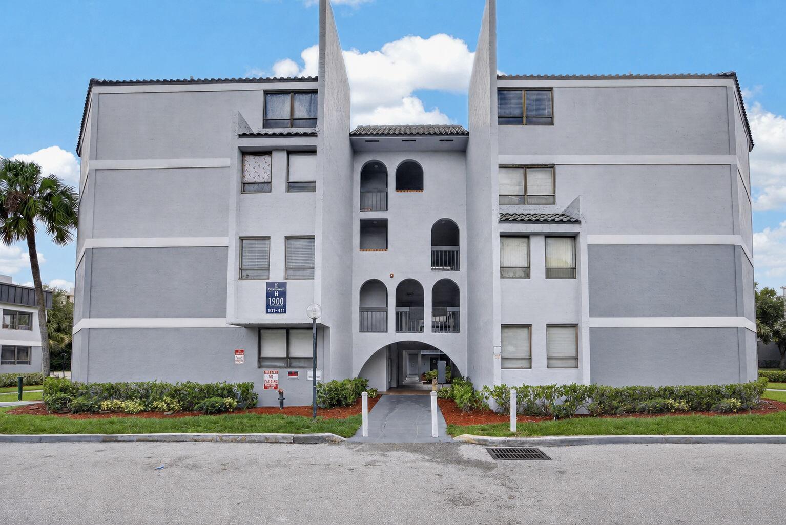 1900 N CONGRESS Avenue # 201, West Palm Beach FL 33401 photo 4