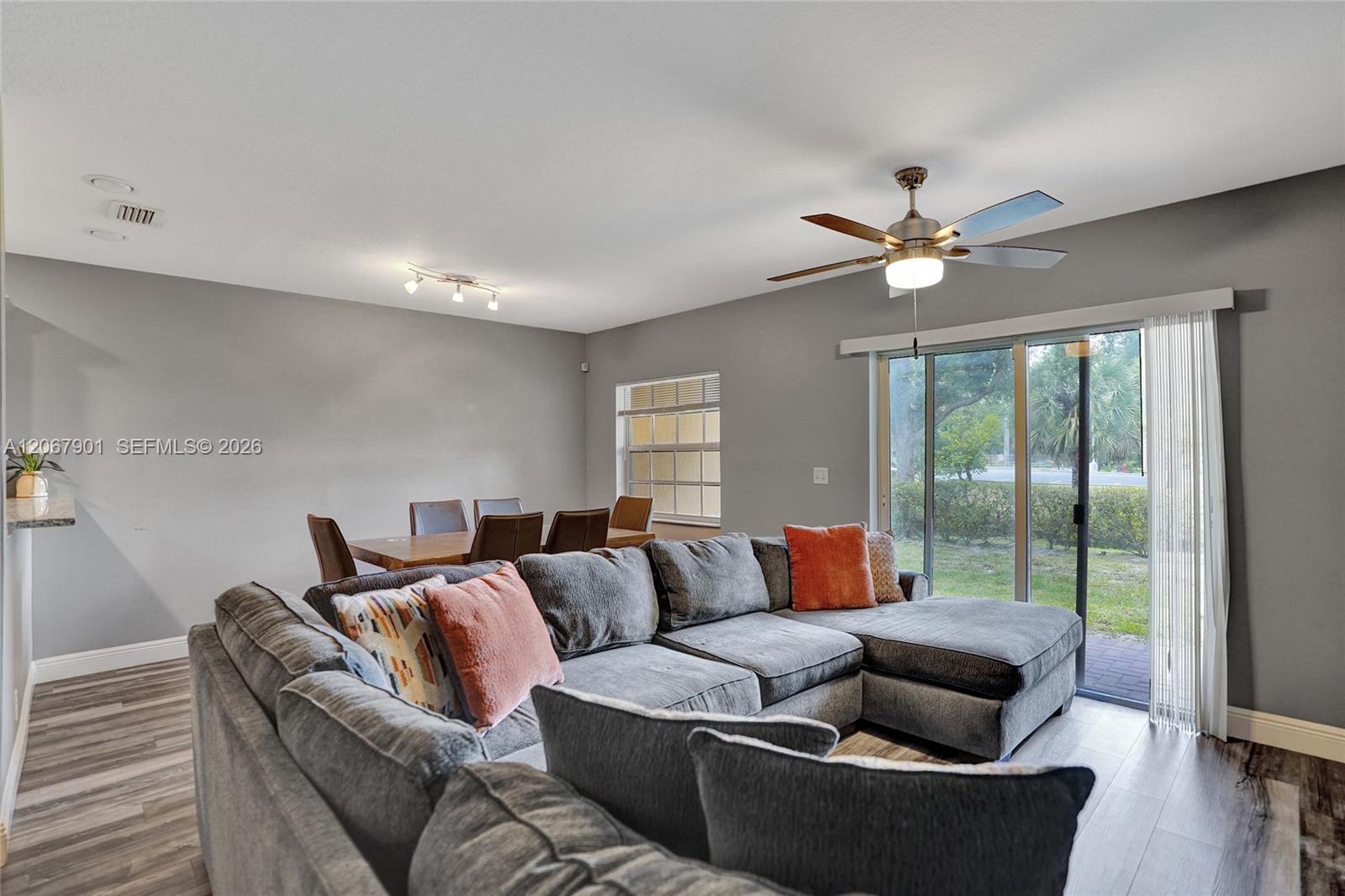 1363 Avon Ln, North Lauderdale FL 33068 photo 5