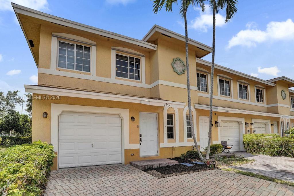 1363 Avon Ln, North Lauderdale FL 33068 photo 4