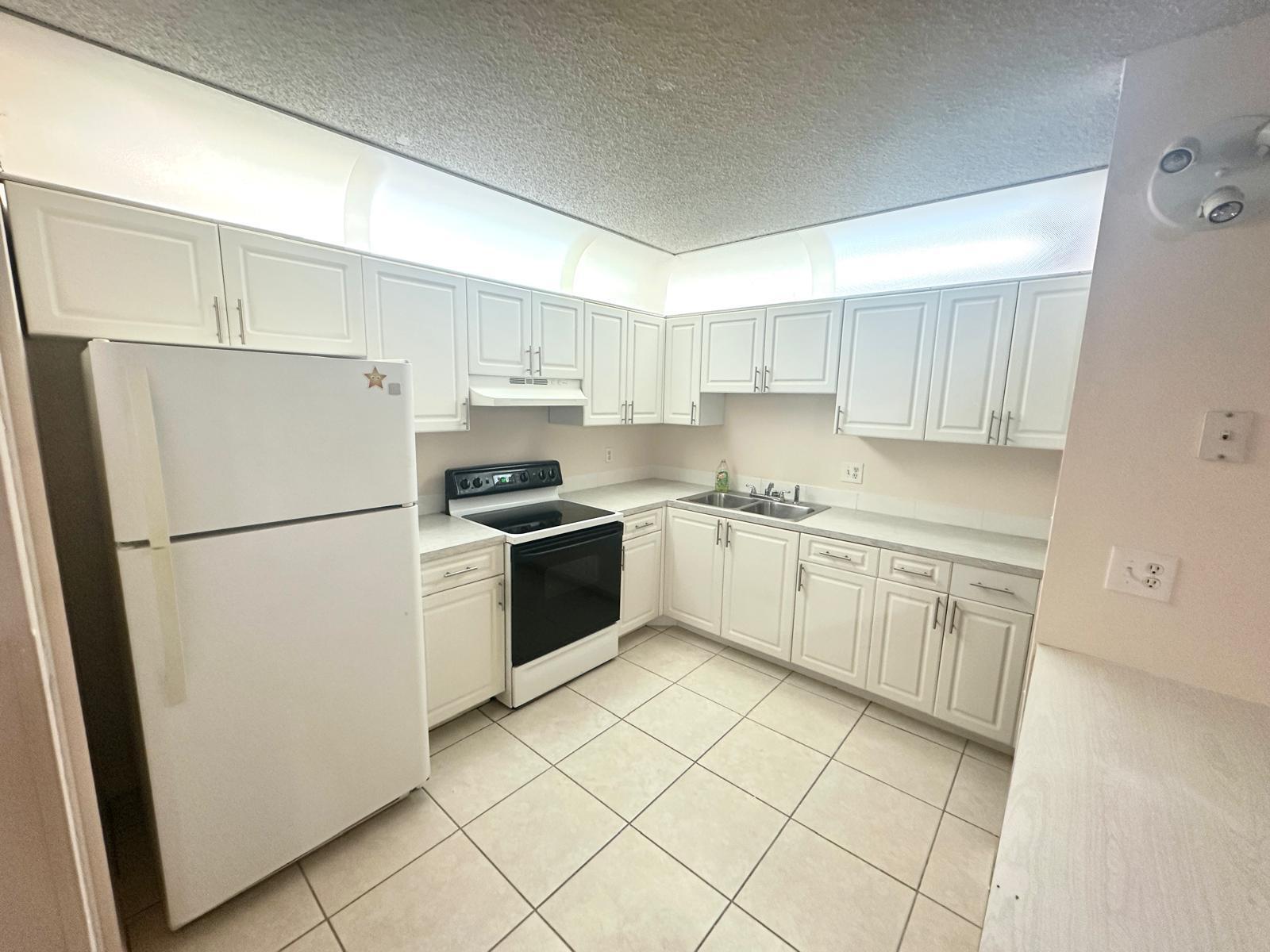 5773 La Pinata Boulevard # 1, FL 33463