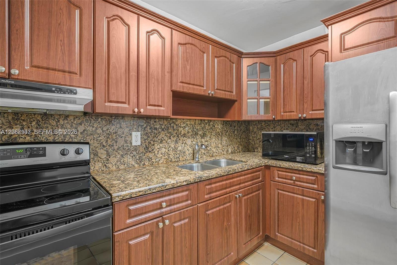 8095 NW 8th St # 215, Miami FL 33126 photo 4