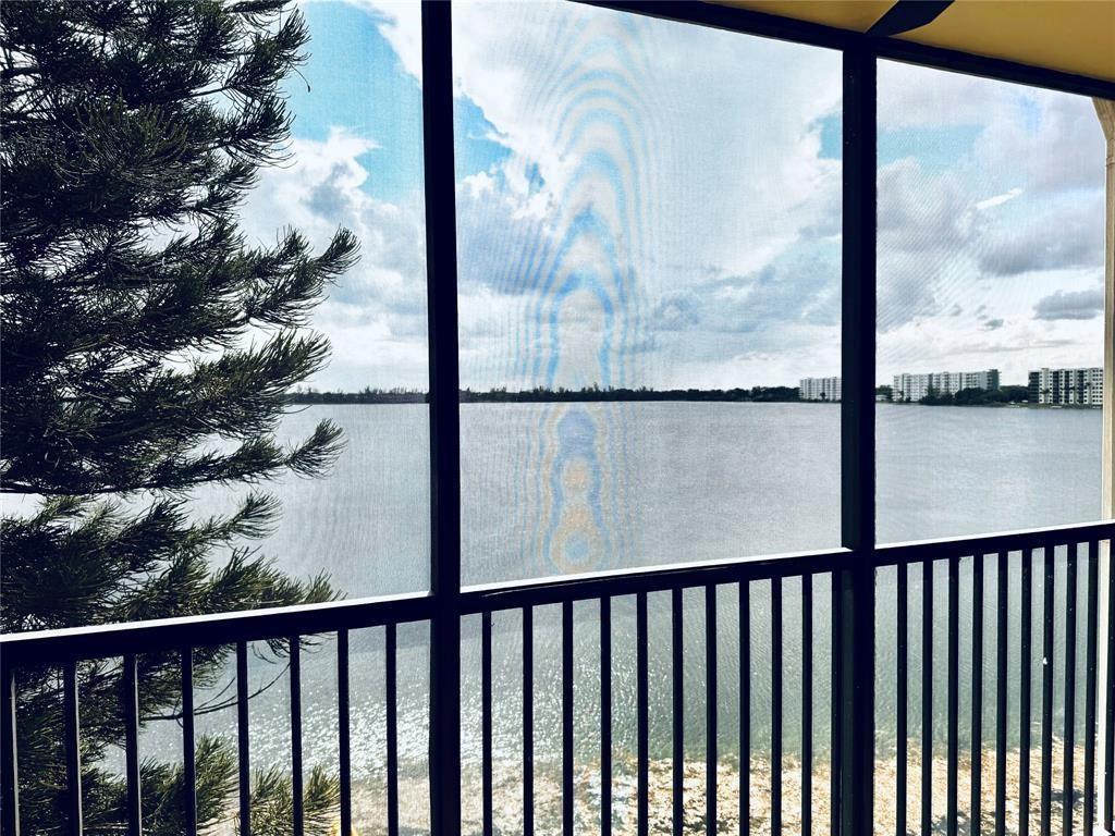 111 LAKE EMERALD Drive # 407, Oakland Park FL 33309 photo 2