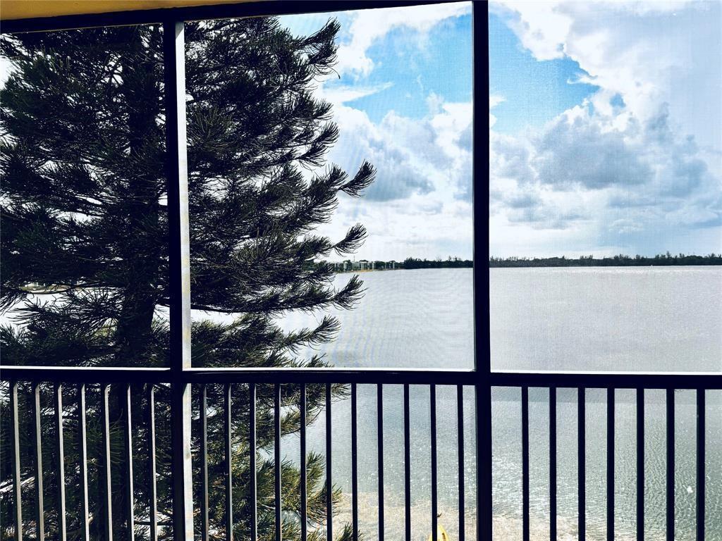 111 LAKE EMERALD Drive # 407, Oakland Park FL 33309