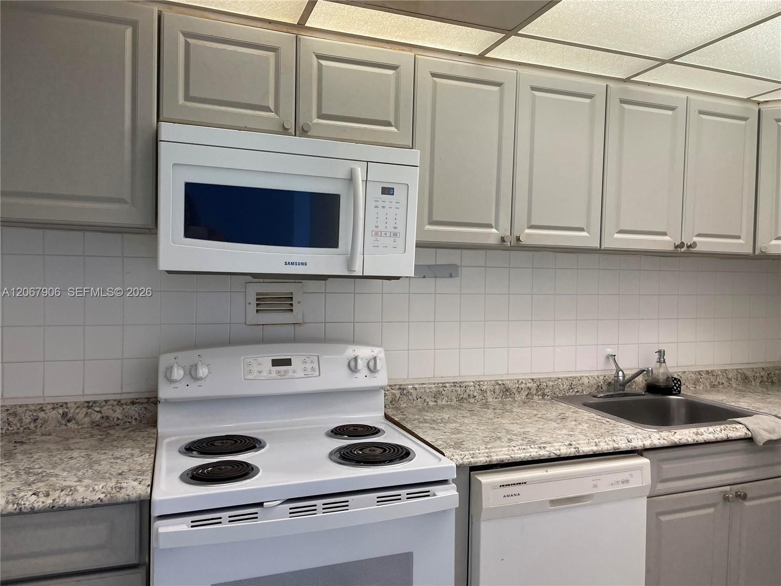 1000 West Ave # 605, Miami Beach FL 33139 photo 4