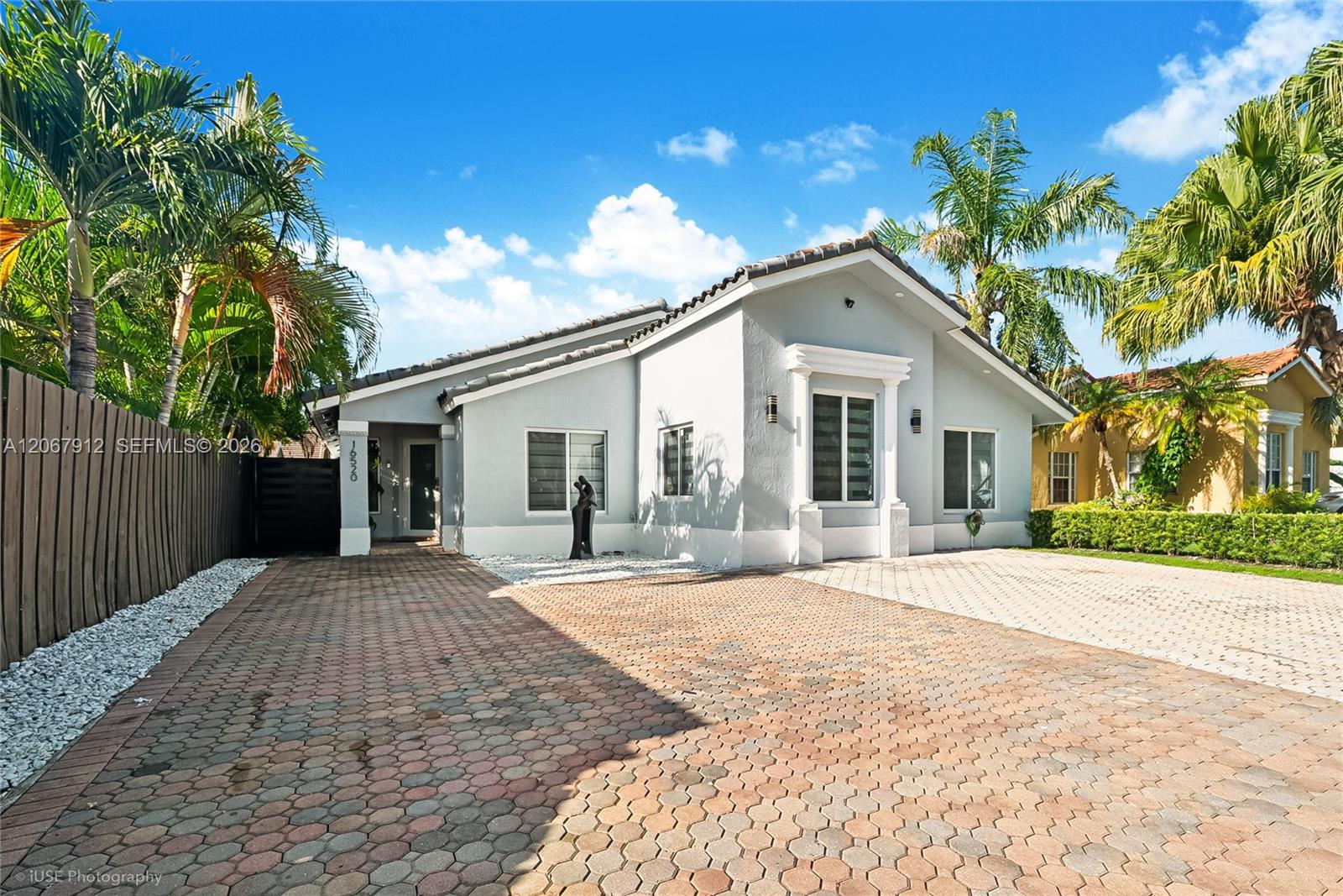 16520 SW 99th St, Miami FL 33196