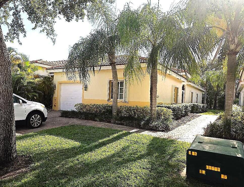 2323 WINDJAMMER Way, West Palm Beach FL 33411 photo 2