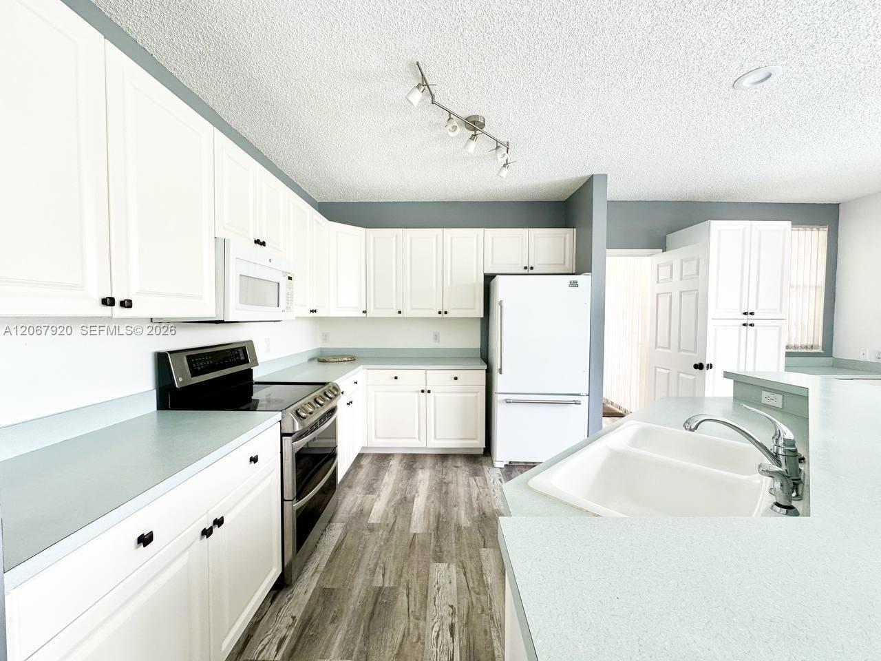 7647 Rockport Cir # 1, Lake Worth FL 33467 photo 4