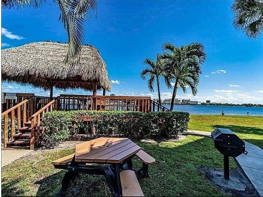 708 Executive Center Drive # 12, West Palm Beach FL 33401 photo 5