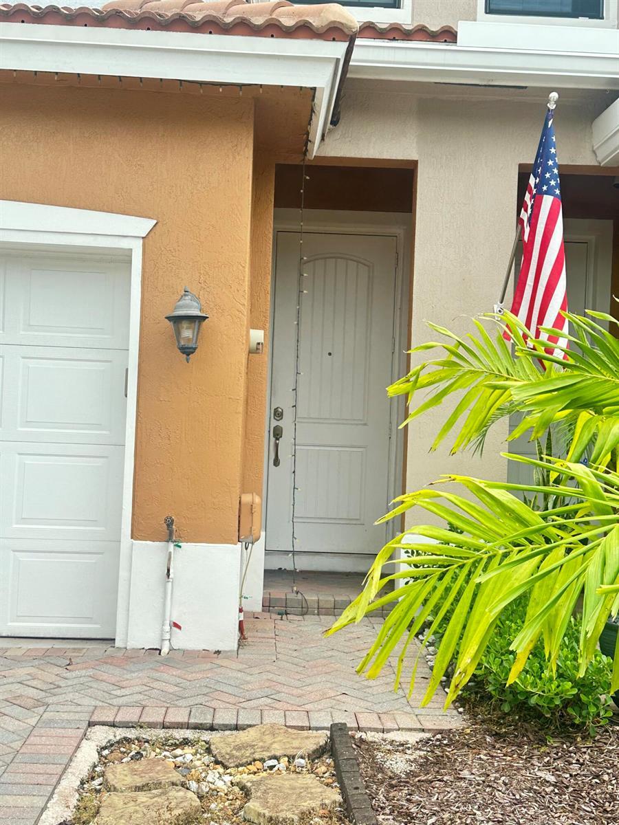 5026 S Astor Circle, Delray Beach FL 33484 photo 2