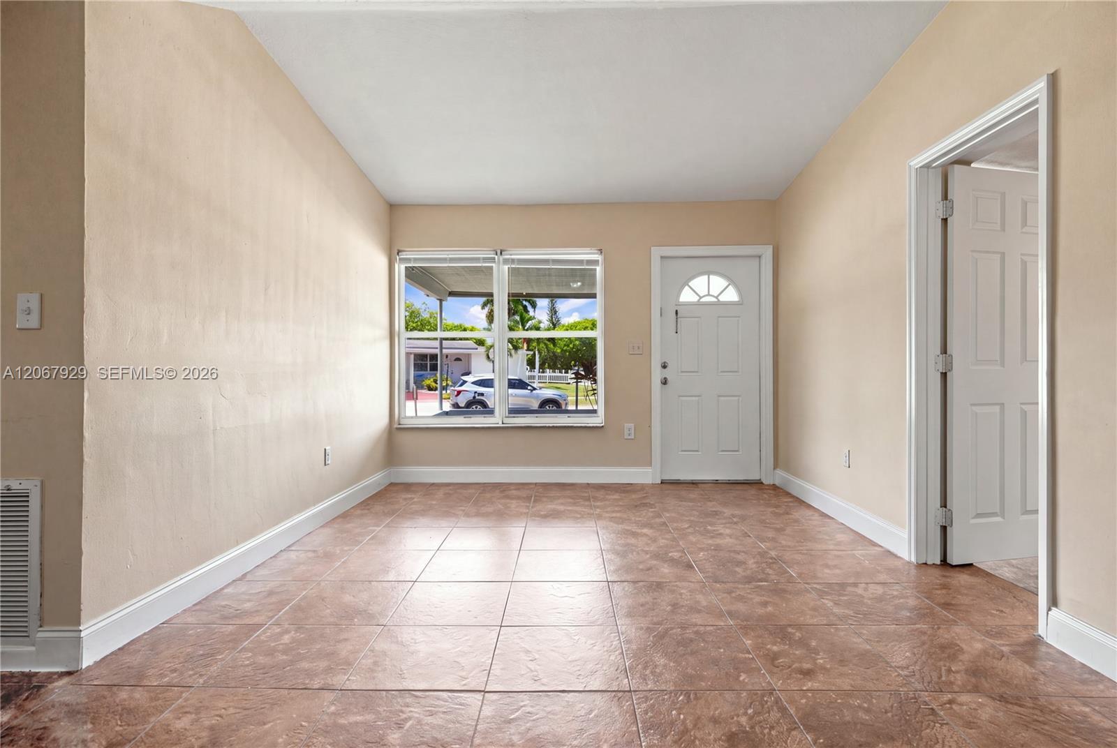4160 SW 36th St, West Park FL 33023 photo 5