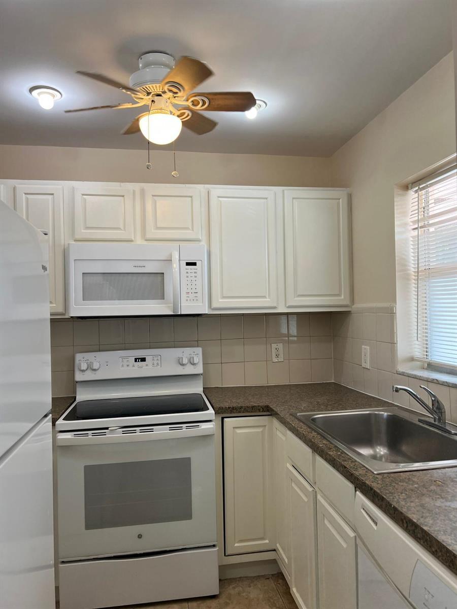 9851 SANDALFOOT Boulevard # 212, Boca Raton FL 33428 photo 4