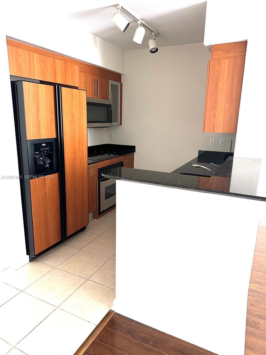 335 S Biscayne Blvd # 1802, Miami FL 33131 photo 2