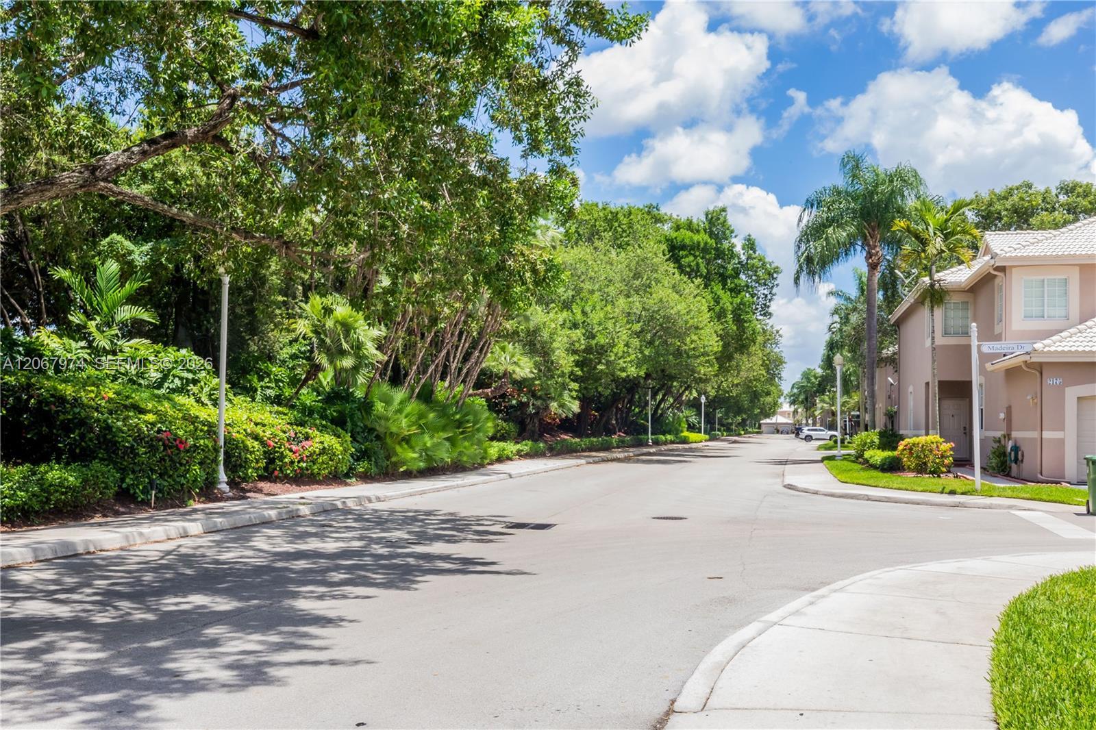 Weston, FL 33327 photo 2