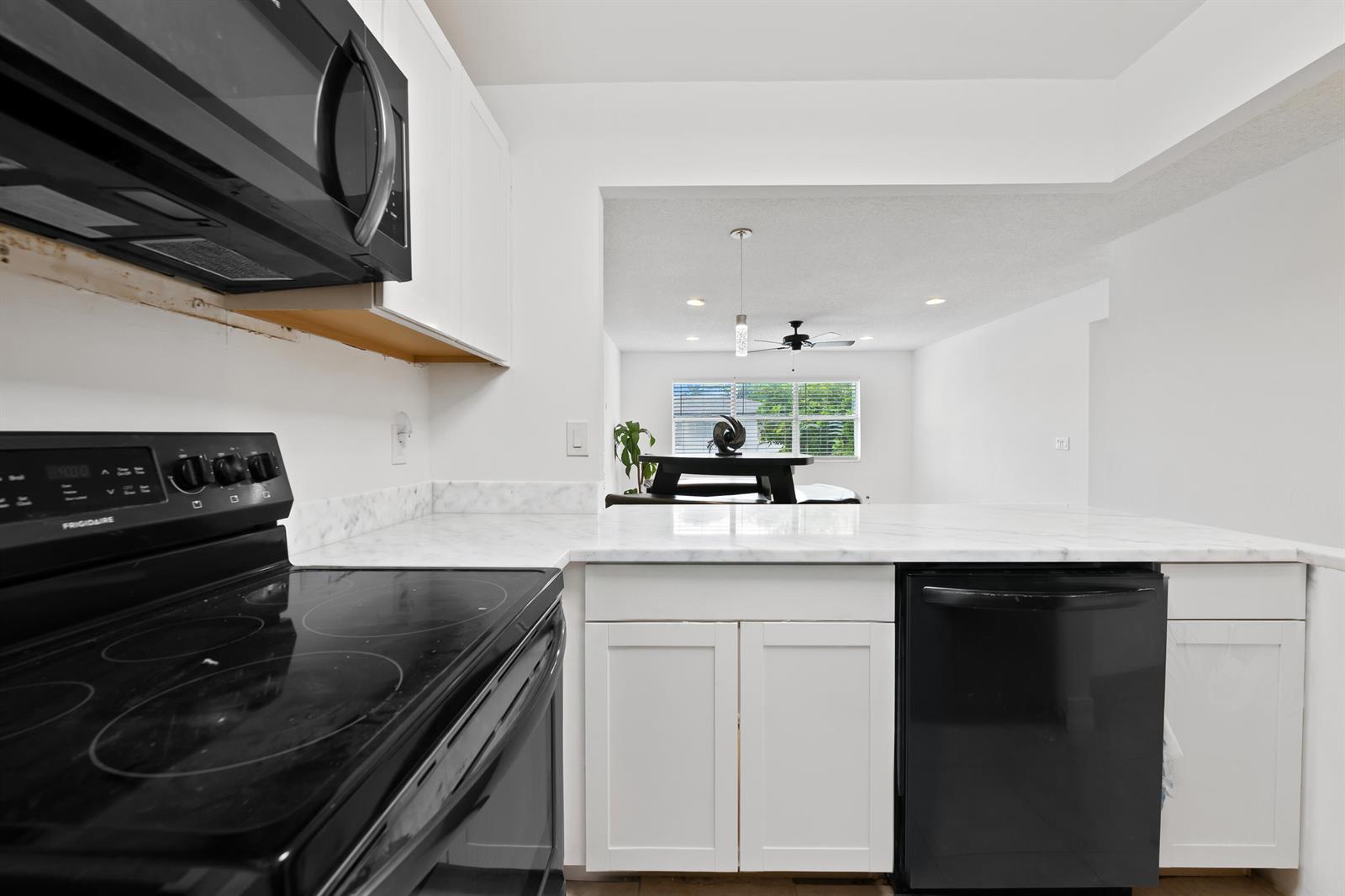 430 SE 2ND Avenue # 21, Deerfield Beach FL 33441 photo 4