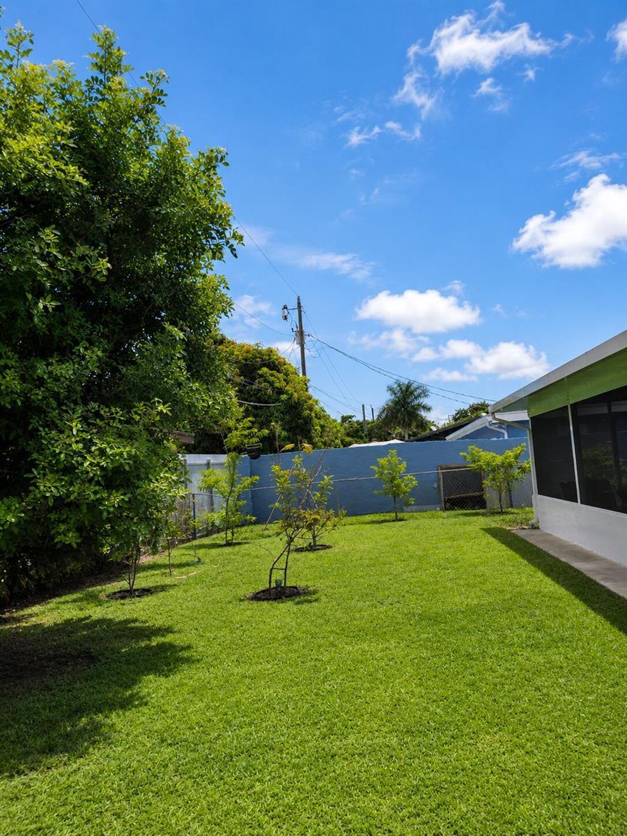 2341 NW 11th Court, Pompano Beach FL 33069 photo 5