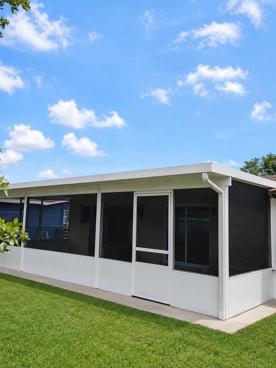 2341 NW 11th Court, Pompano Beach FL 33069 photo 4