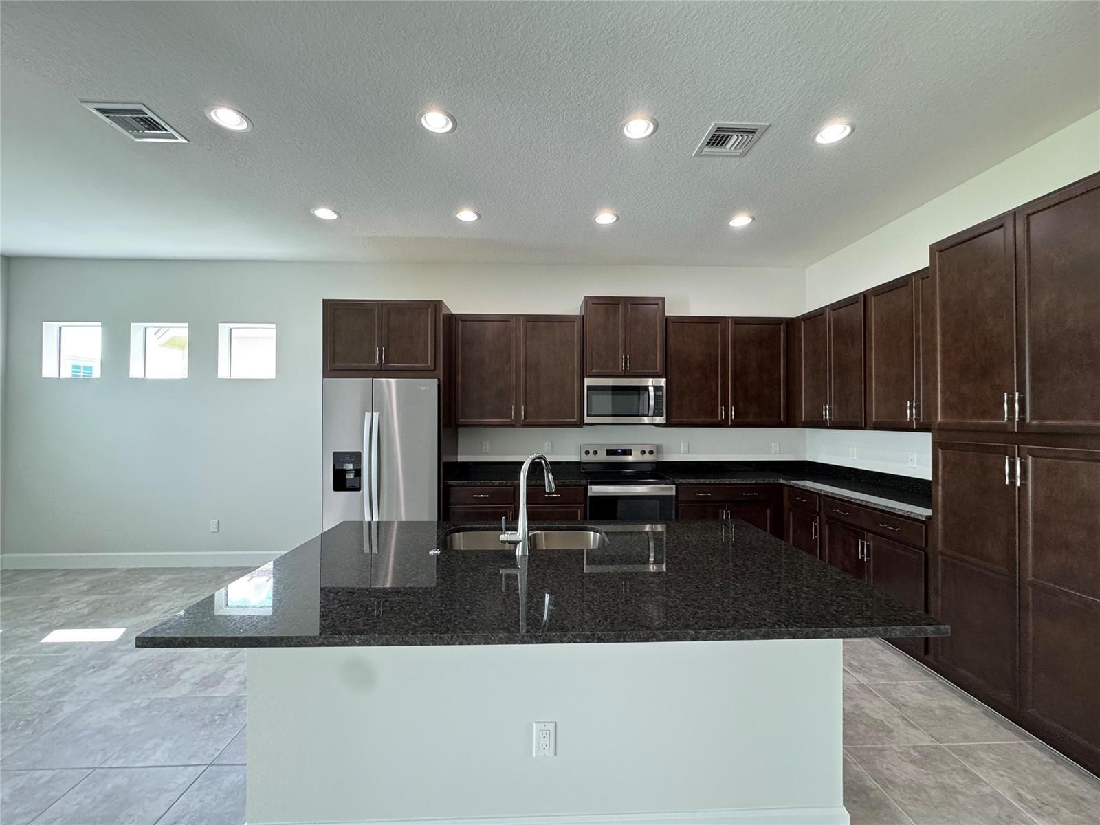 13933 Prickly Cone Cove, Westlake FL 33470 photo 3