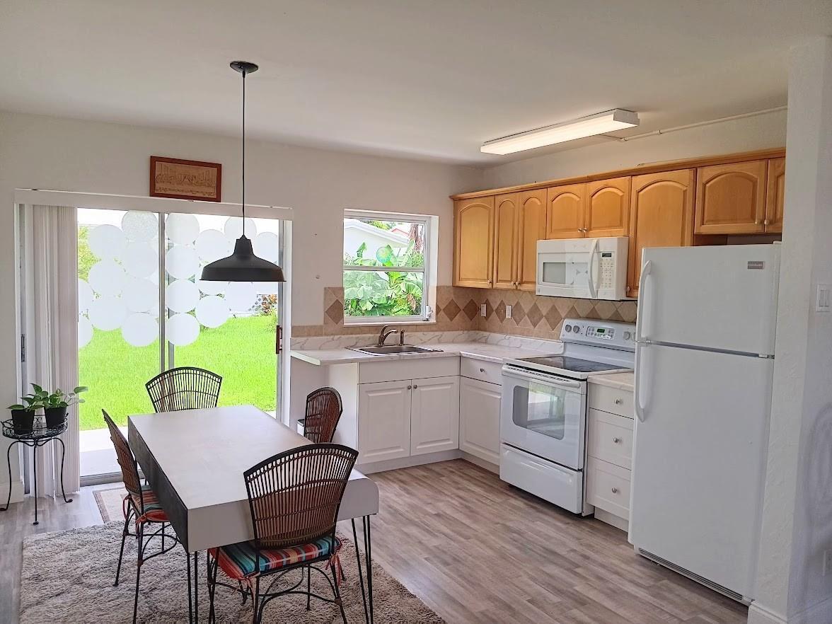 7105 NW 74th Place, Tamarac FL 33321 photo 3