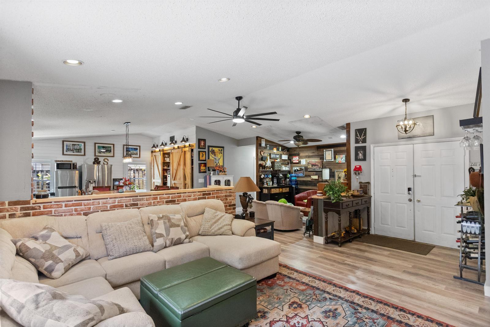 4000 SW 72ND Drive, Davie FL 33314 photo 4