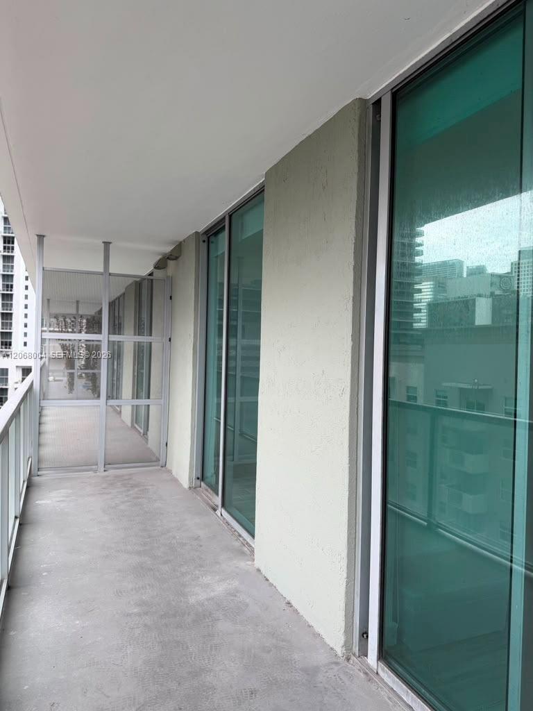 1111 SW 1st Ave, Miami FL 33130 photo 2