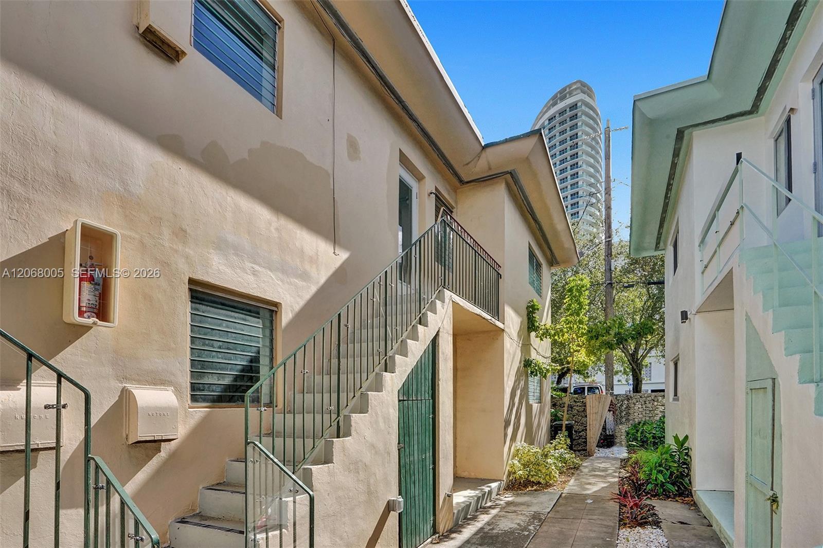 1430 16th St # 1, Miami Beach FL 33139 photo 3