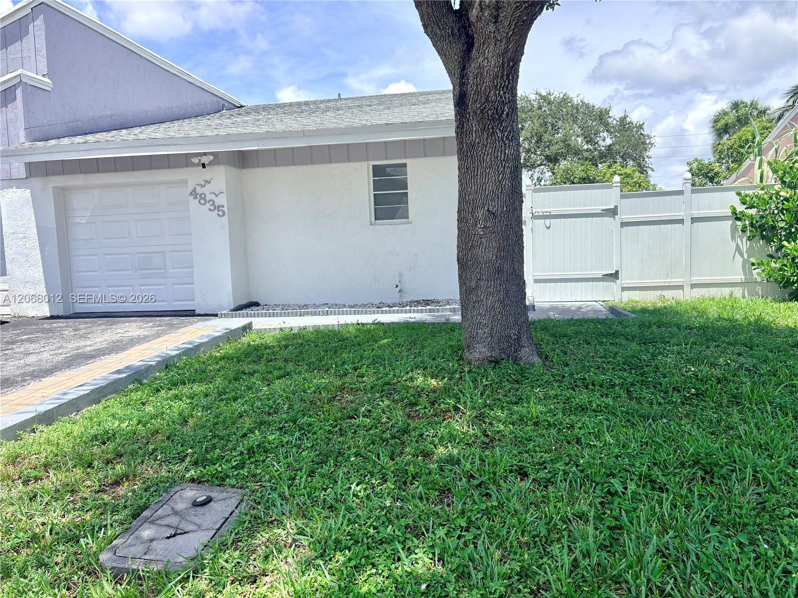 4835 NW 6th Ct, Delray Beach FL 33445 photo 2