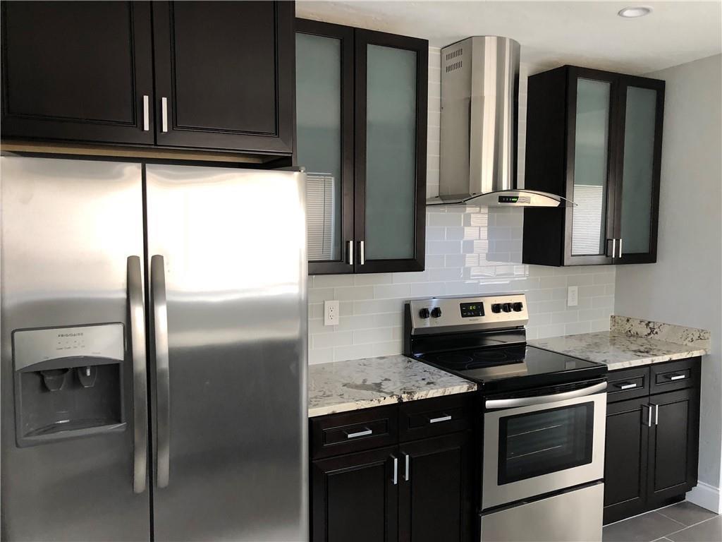 2817 TAYLOR Street, Hollywood FL 33020 photo 2