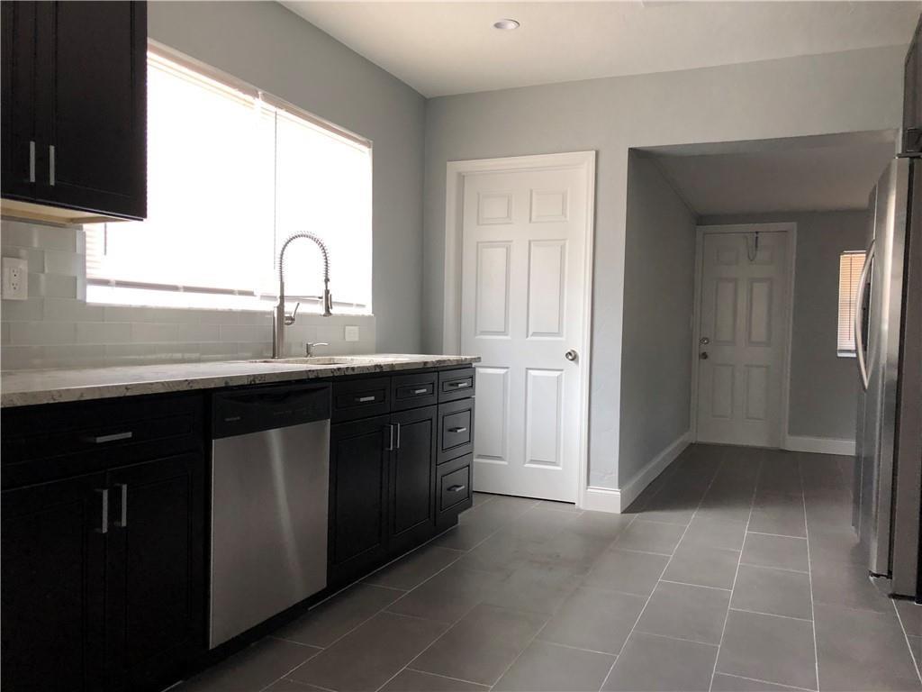 2817 TAYLOR Street, Hollywood FL 33020 photo 4