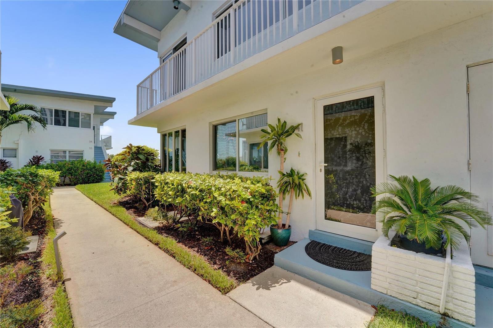 425 BAYSHORE Drive # 41, Fort Lauderdale FL 33304 photo 2