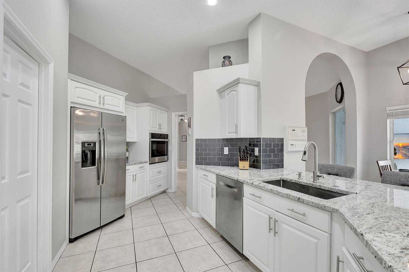 11723 WATERBEND Court, Wellington FL 33414 photo 3