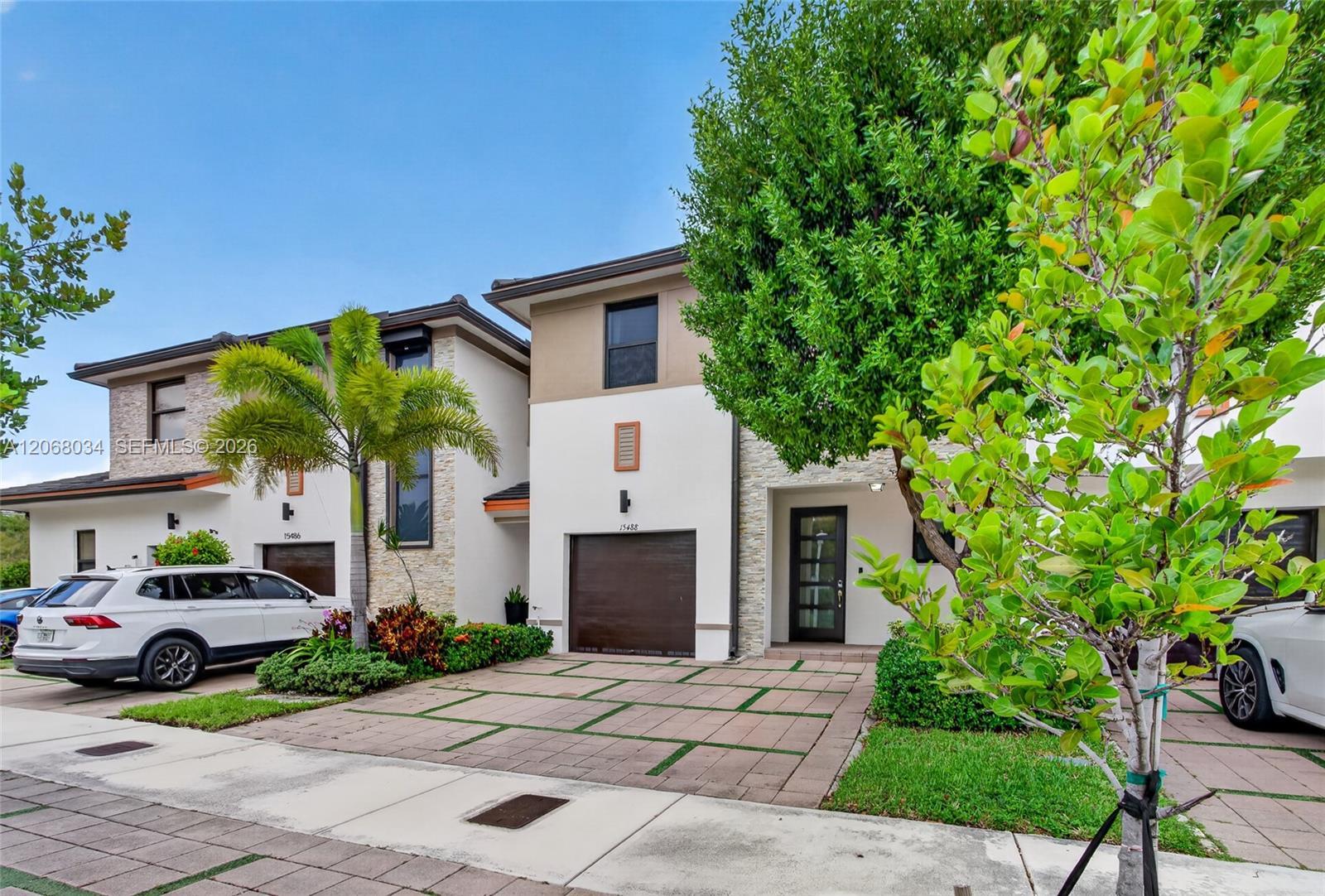 15488 NW 91st Ct, Miami Lakes FL 33018 photo 3