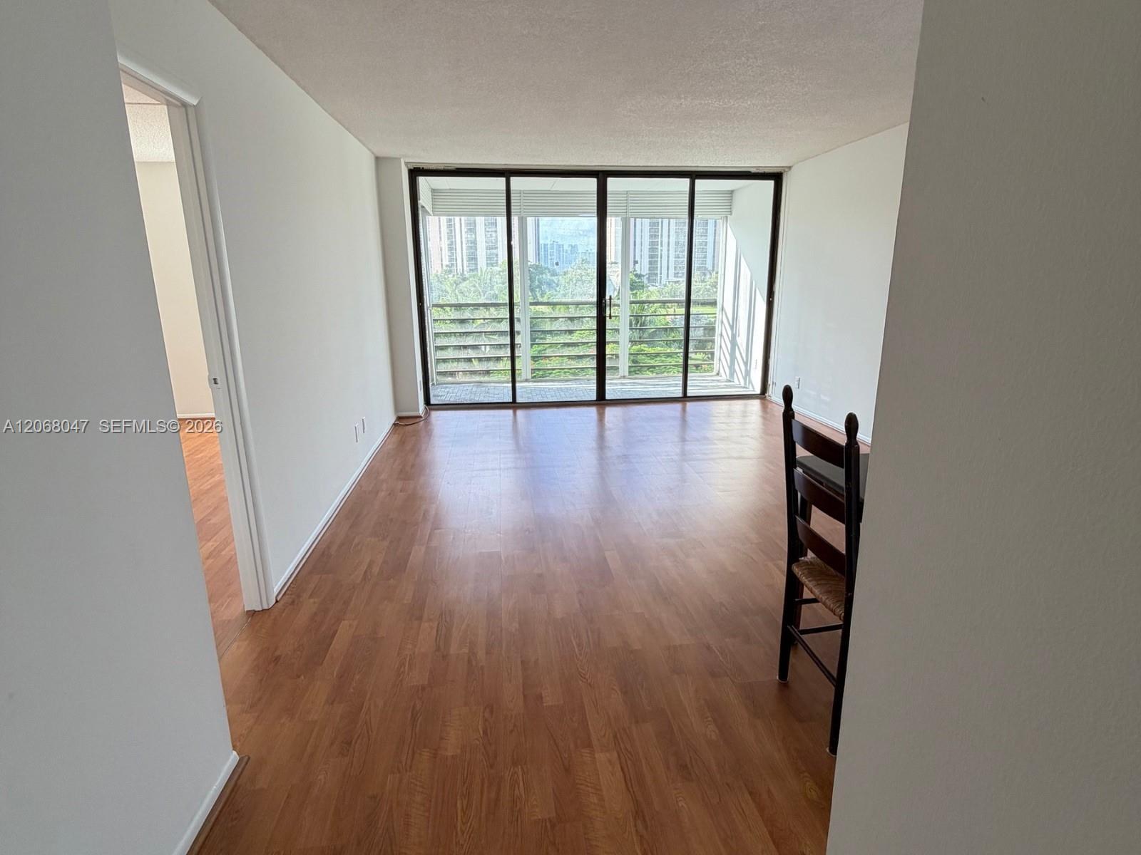 20500 W Country Club Dr # 517, Aventura FL 33180 photo 4
