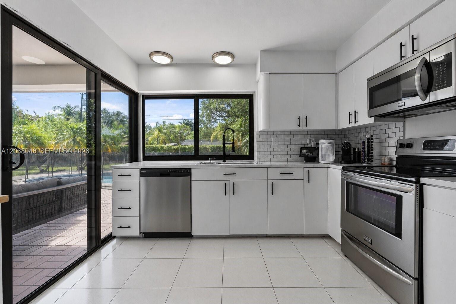 8620 SW 159th St, Palmetto Bay FL 33157 photo 4