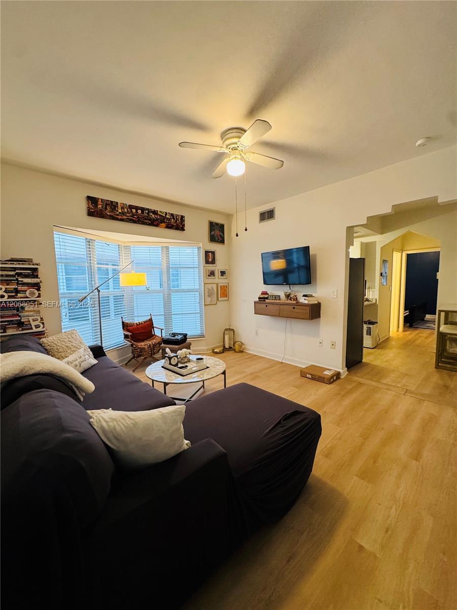 550 15t Street # 203, Miami Beach FL 33139 photo 2