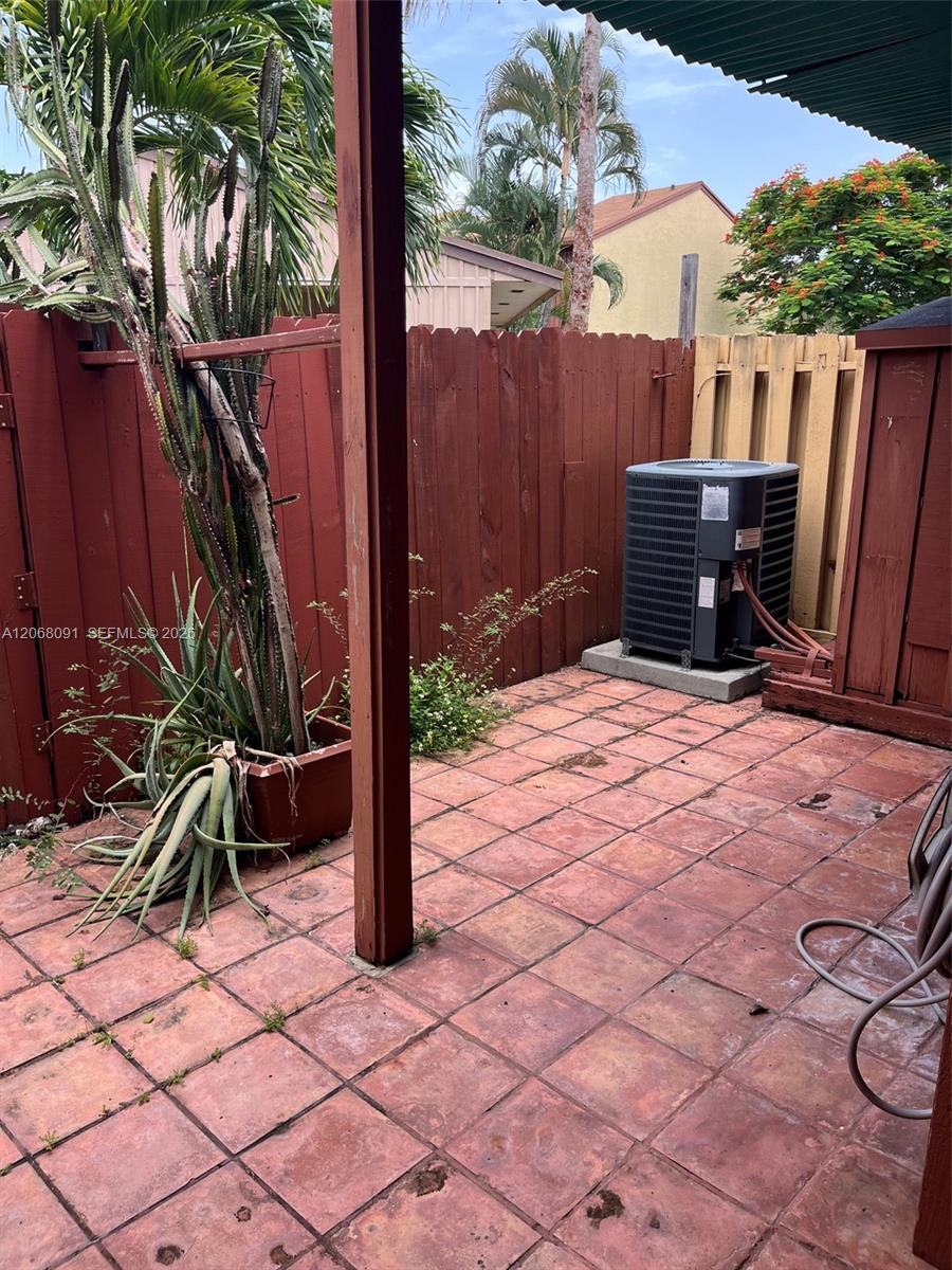 463 SE 14th St # 463, Dania Beach FL 33004 photo 4
