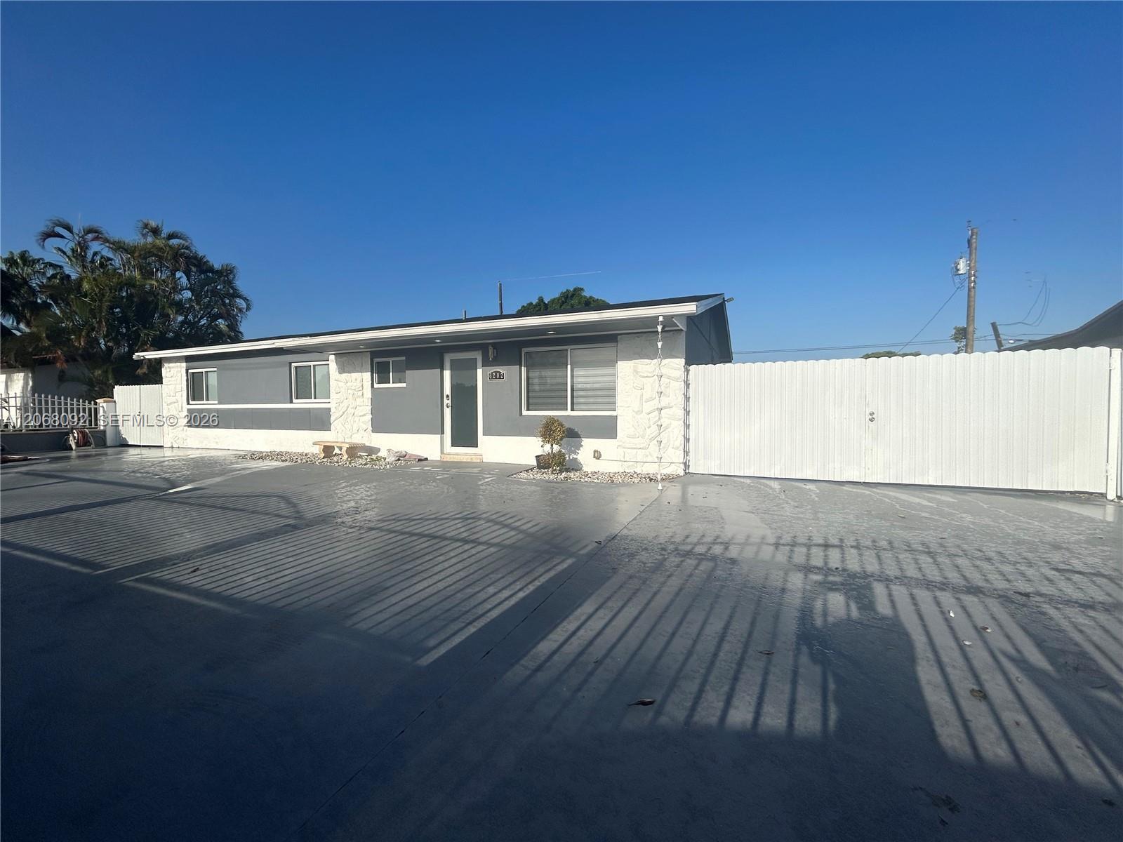 6202 SW 107th Ave, Miami FL 33173 photo 4