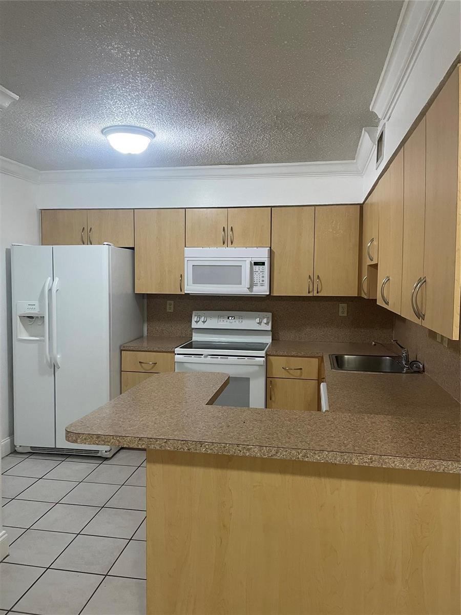 7520 SW 153rd Place, Miami FL 33193 photo 2