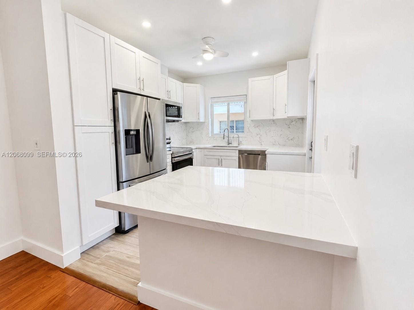7825 Byron Ave, Miami Beach FL 33141 photo 4