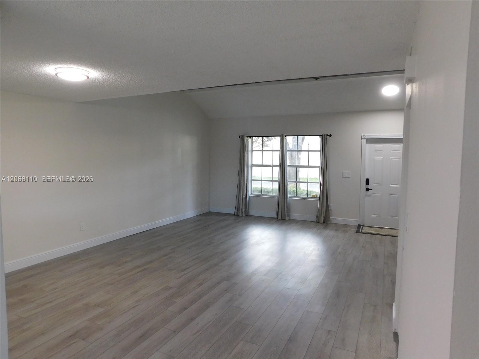 12164 SW 52nd Pl, Cooper City FL 33330 photo 4
