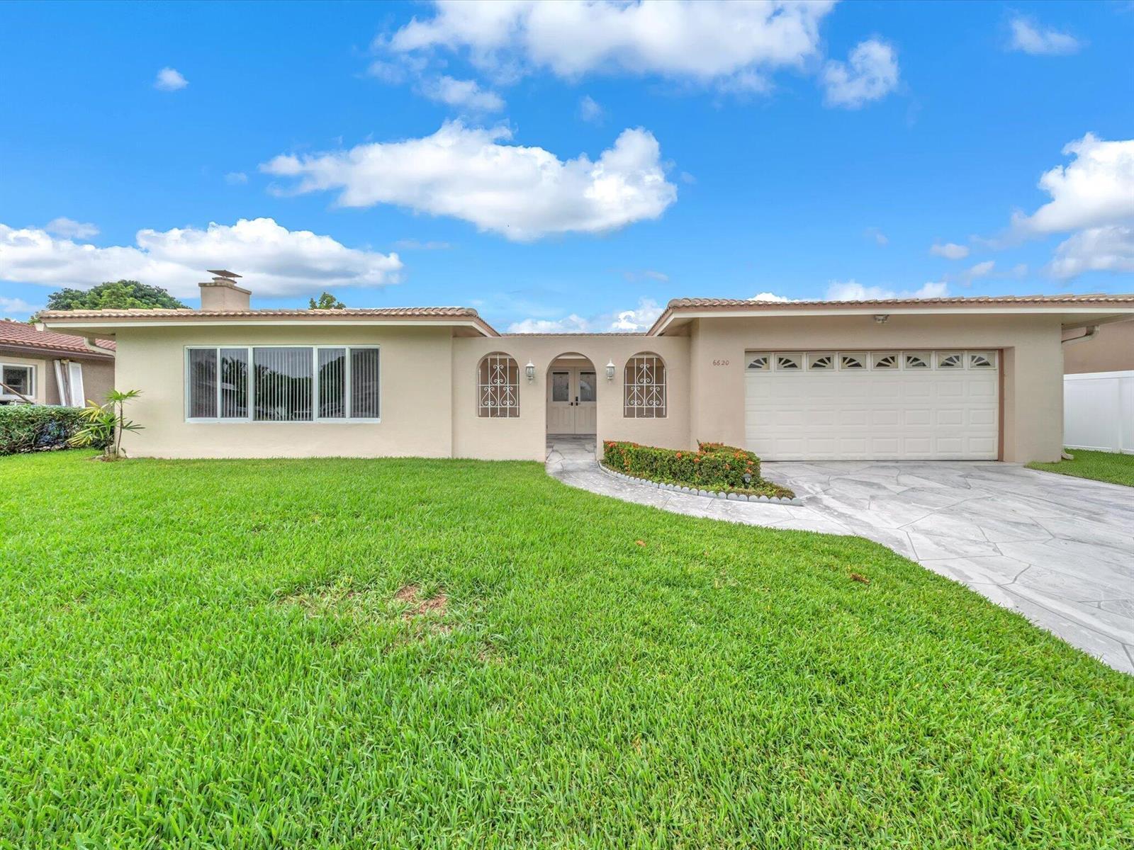 6620 NW 23RD Street, Margate FL 33063 photo 2