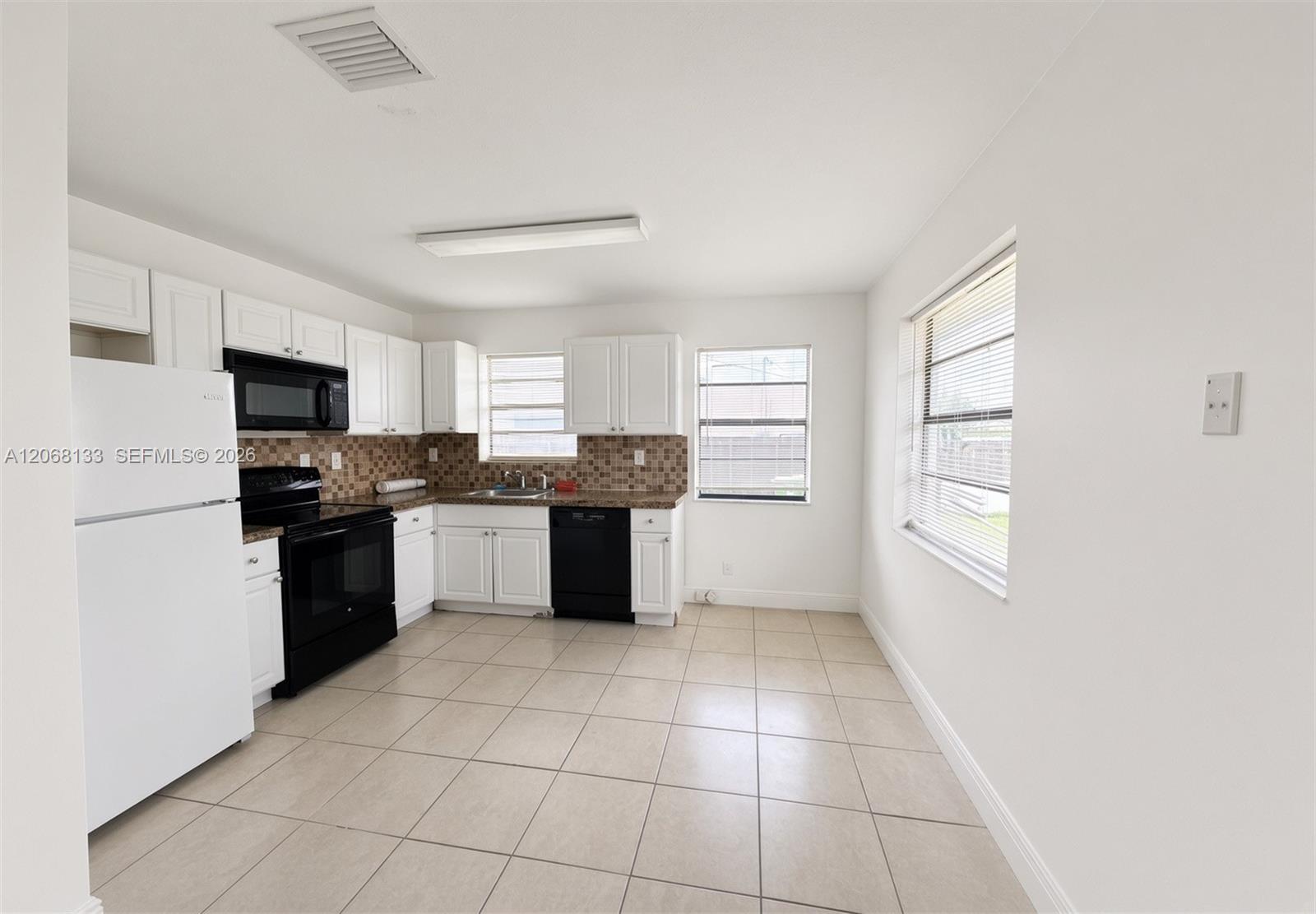 407 NW 7th Ct, Hallandale Beach FL 33009