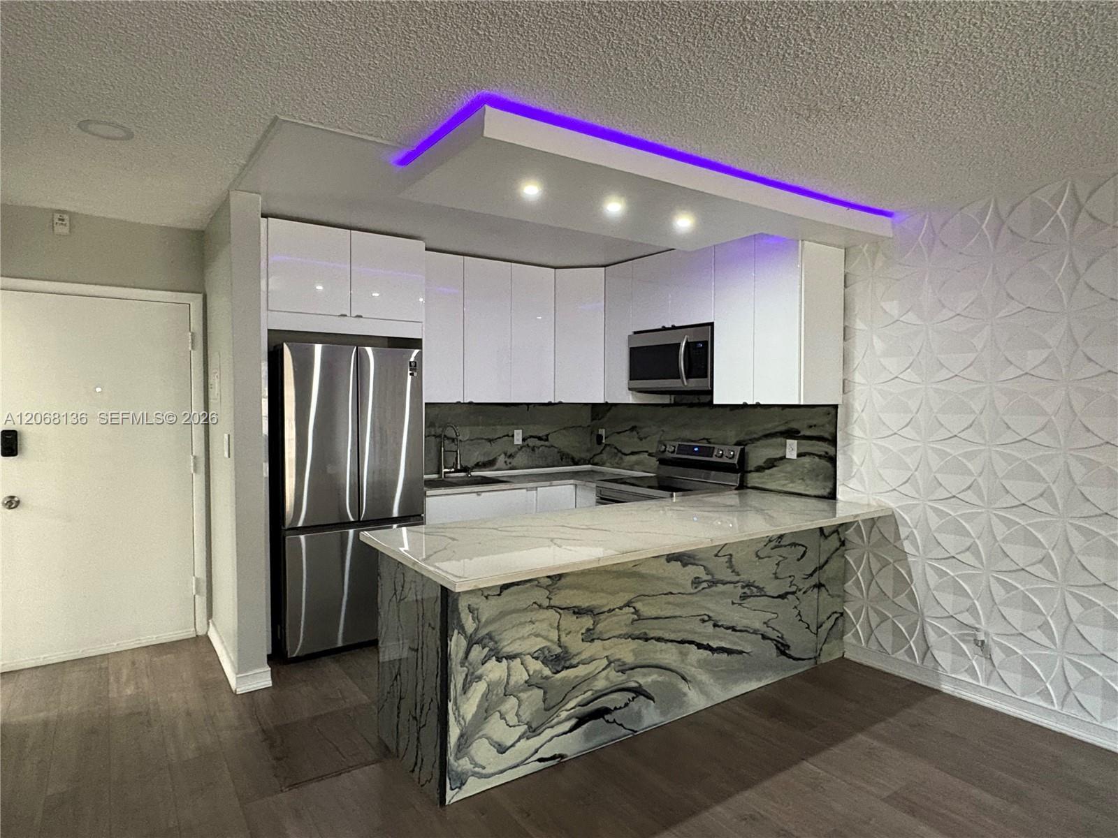 1520 Mckinley St # 108E, Hollywood FL 33020